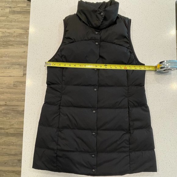 lululemon athletica Black Puffer Vest - Picture 13 of 16